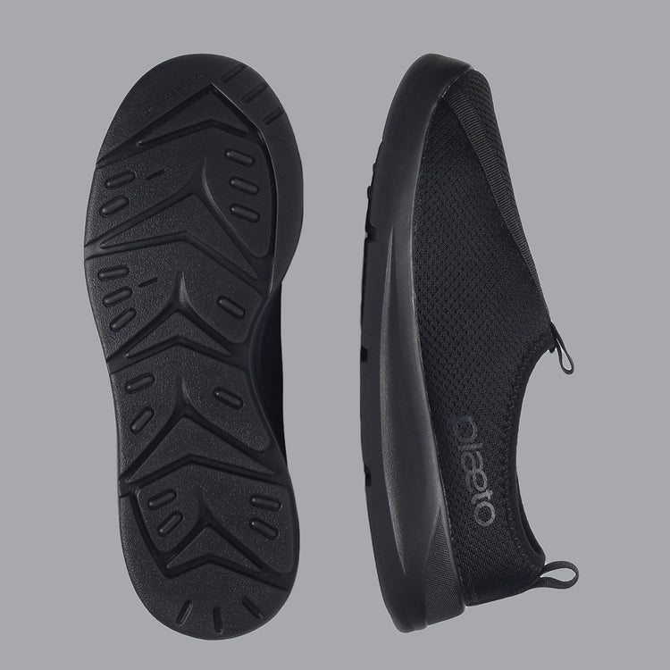 EZPlay Slip Ons for Men - All Black